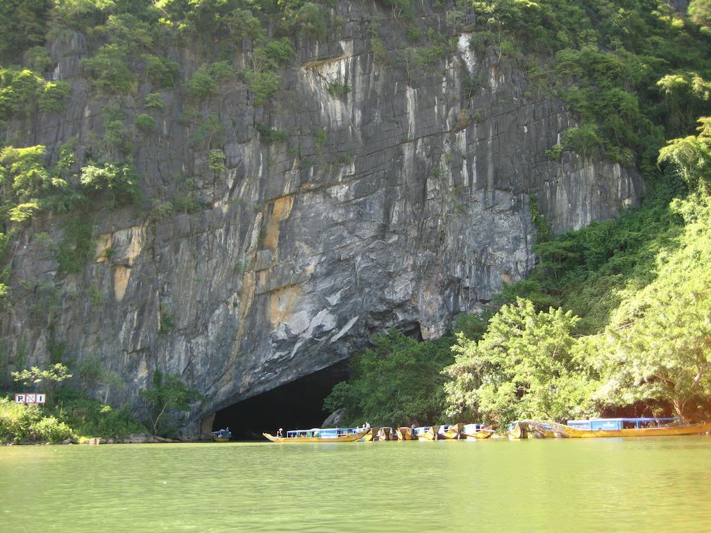 Anh Linh 1 Hotel Dong Hoi Esterno foto
