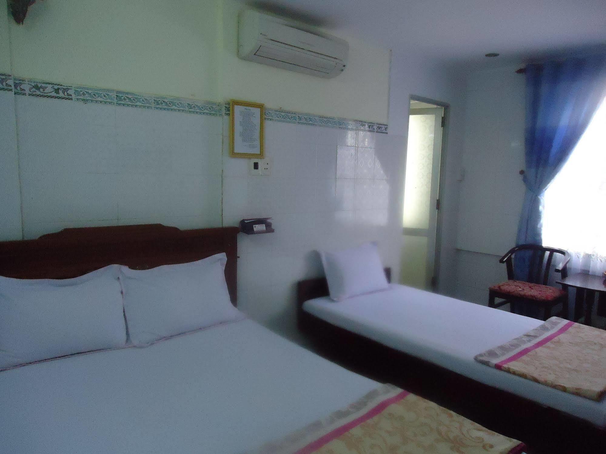 Anh Linh 1 Hotel Dong Hoi Esterno foto