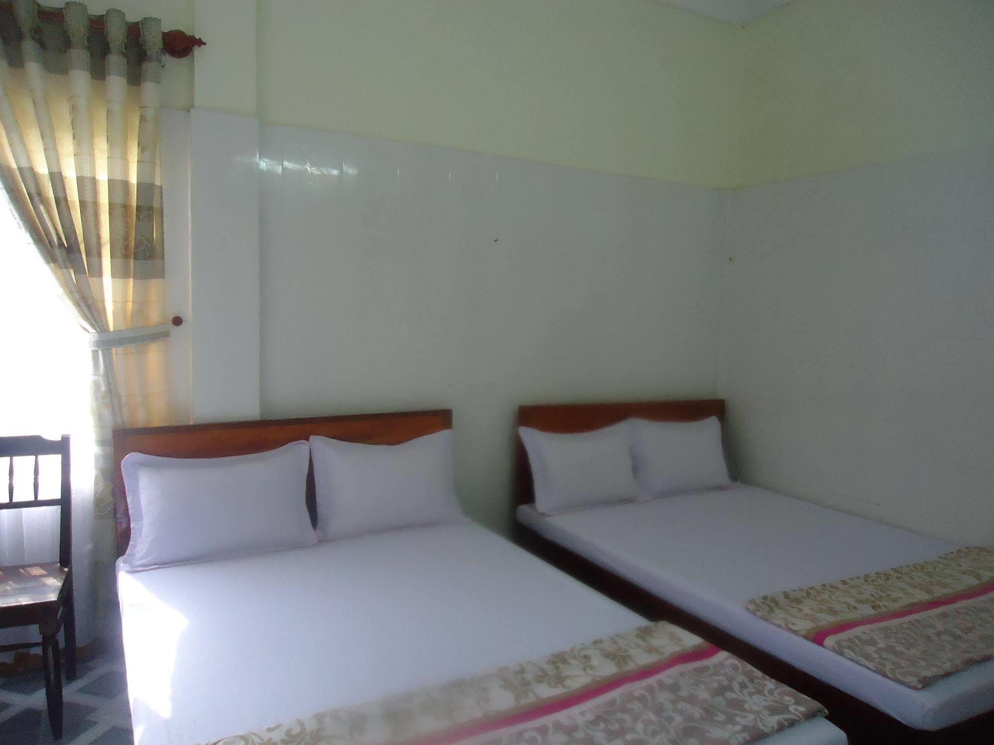 Anh Linh 1 Hotel Dong Hoi Esterno foto