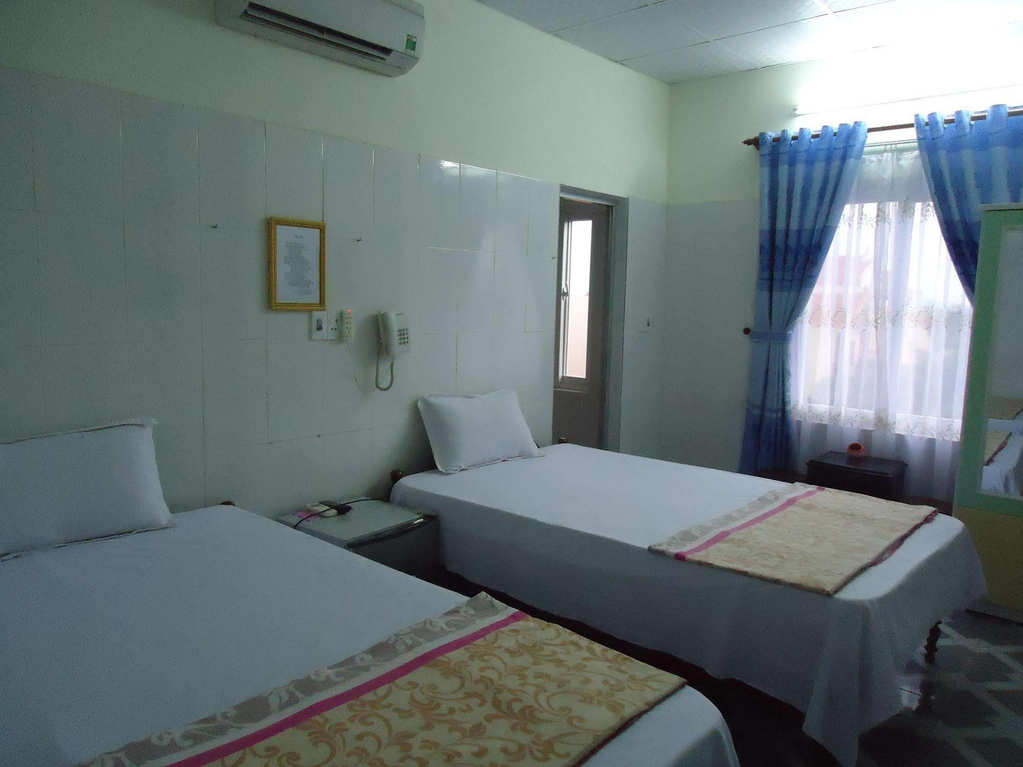 Anh Linh 1 Hotel Dong Hoi Esterno foto
