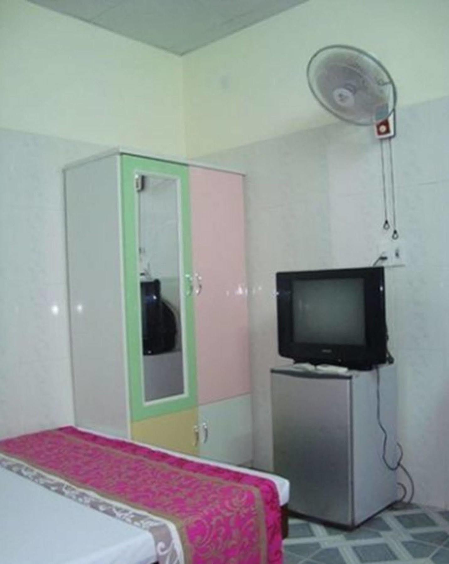 Anh Linh 1 Hotel Dong Hoi Esterno foto